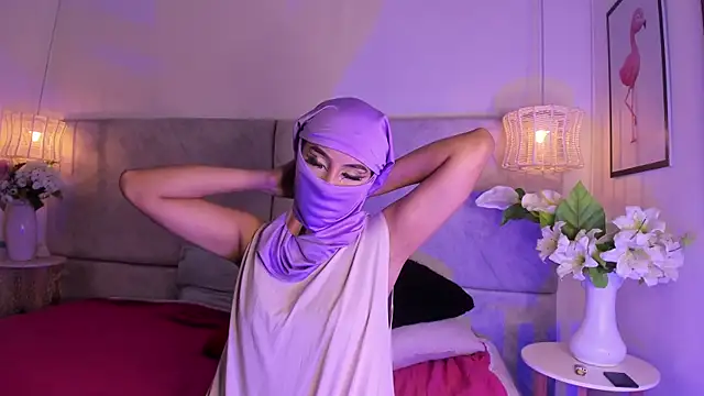 Snapshot of naomiii__ chatting on November 27, 2025, 11:43 am naomiii online show from November 27, 2025, 11:43 am