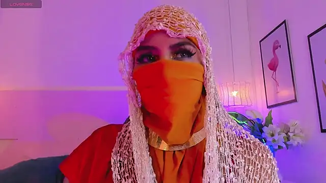 Snapshot of naomiii__ chatting on October 20, 2025, 11:55 am naomiii online show from October 20, 2025, 11:55 am