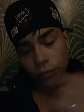 SantiagoReyesFtt online show from December 5, 2024, 8:38 am