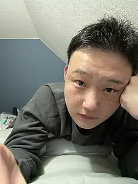 Snapshot of tuki_fu chatting on June 3, 2026, 2:33 pm tuki fu online show from June 3, 2026, 2:33 pm