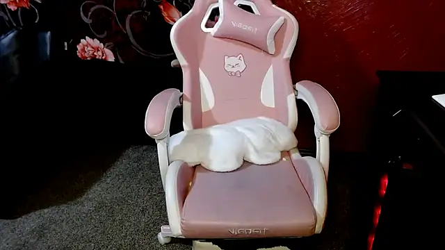 Snapshot of daddy_girl88 chatting on October 31, 2025, 3:14 am daddy girl88 online show from October 31, 2025, 3:14 am