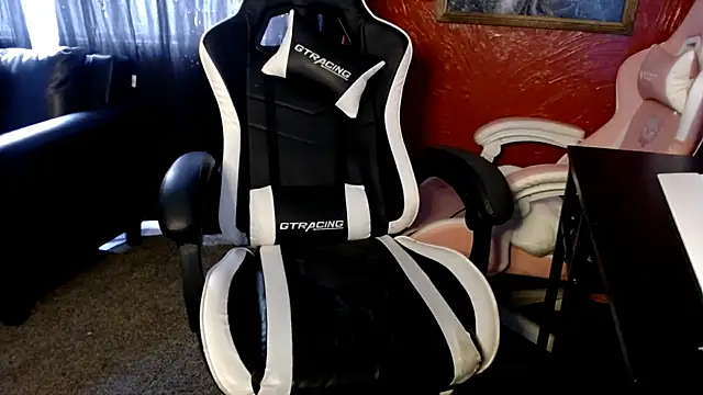 Snapshot of daddy_girl88 chatting on November 3, 2025, 7:50 pm daddy girl88 online show from November 3, 2025, 7:50 pm