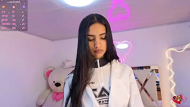 Jazmin tay online show from November 9, 2025, 11:47 am