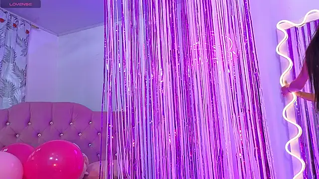 Jazmin tay online show from November 27, 2025, 7:25 pm