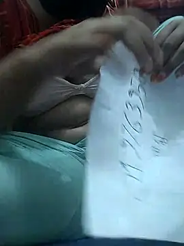 HenaAra online show from March 4, 2026, 3:42 pm