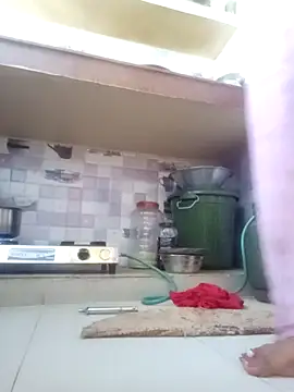 Surajpuja79 online show from April 13, 2026, 2:26 am