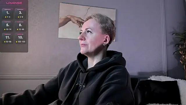 Snapshot of Nika_Smit chatting on March 4, 2025, 5:21 am Nika Smit online show from March 4, 2025, 5:21 am