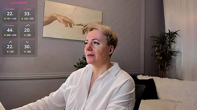 Snapshot of Nika_Smit chatting on March 15, 2025, 5:08 am Nika Smit online show from March 15, 2025, 5:08 am