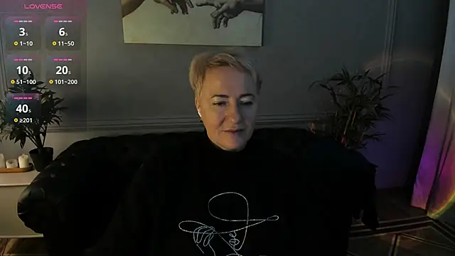 Snapshot of Nika_Smit chatting on November 15, 2025, 5:44 am Nika Smit online show from November 15, 2025, 5:44 am