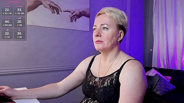 Snapshot of Nika_Smit chatting on October 12, 2025, 5:42 am Nika Smit online show from October 12, 2025, 5:42 am