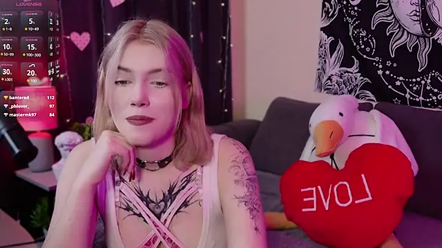 HellenHornny online show from February 20, 2025, 12:36 pm