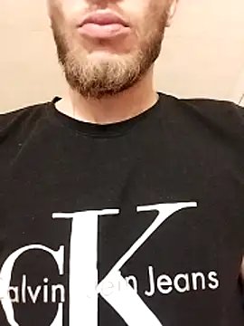 Snapshot of hoot_denis28 chatting on December 27, 2024, 2:25 am hoot denis28 online show from December 27, 2024, 2:25 am