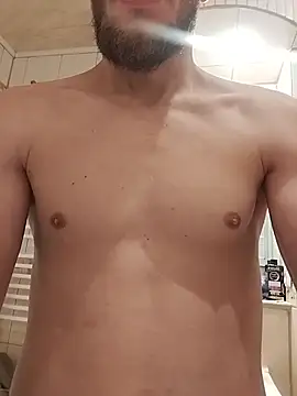 Snapshot of hoot_denis28 chatting on November 30, 2025, 4:24 am hoot denis28 online show from November 30, 2025, 4:24 am