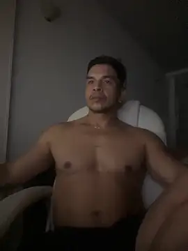 estebandelouis online show from January 28, 2025, 3:47 am