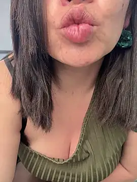 NATHALIA-28  online show from December 17, 2025, 12:10 pm