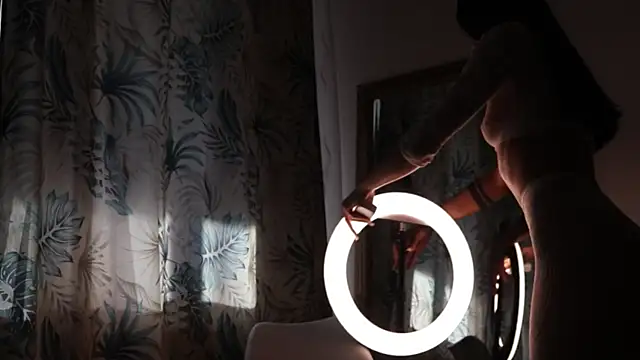 Snapshot of IvyKaelani chatting on November 21, 2025, 11:20 am IvyKaelani online show from November 21, 2025, 11:20 am