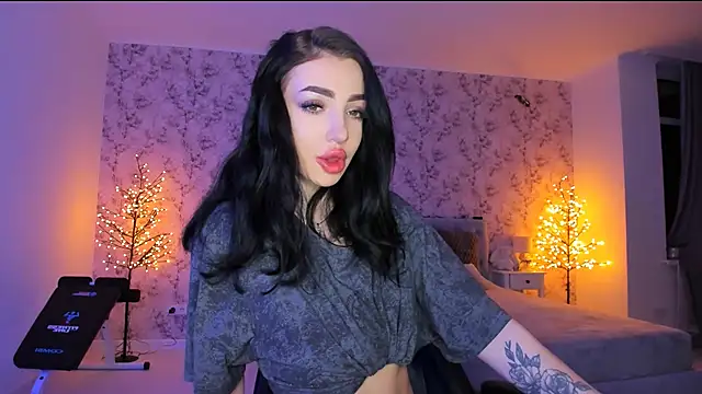 NancyLovee  online show from January 31, 2026, 10:41 pm