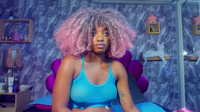 EMMAPARISS online show from February 19, 2026, 12:02 pm