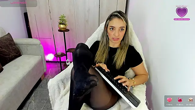 Snapshot of Katapinter chatting on November 5, 2025, 1:52 am Katapinter online show from November 5, 2025, 1:52 am