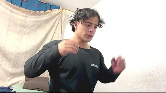 Snapshot of logan_x3 chatting on April 14, 2026, 4:17 am logan x3 online show from April 14, 2026, 4:17 am