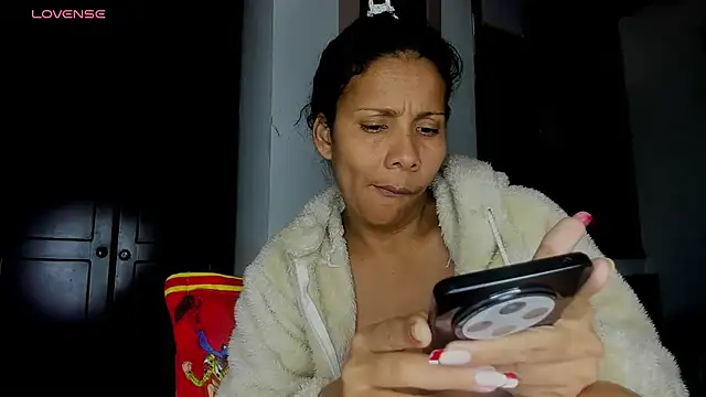 Snapshot of Nenita_Hot_ chatting on October 3, 2025, 4:14 am Nenita Hot online show from October 3, 2025, 4:14 am