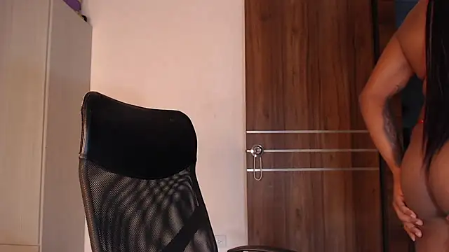 Snapshot of mistressbigcock777 chatting on February 14, 2026, 7:19 am mistressbigcock777 online show from February 14, 2026, 7:19 am