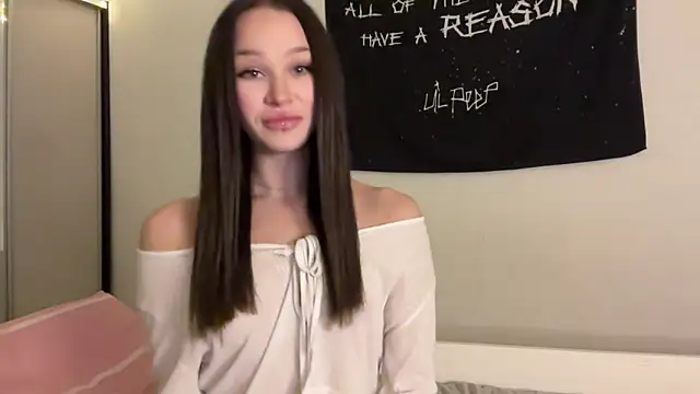 Snapshot of ur_molly chatting on November 13, 2025, 4:44 pm ur molly online show from November 13, 2025, 4:44 pm