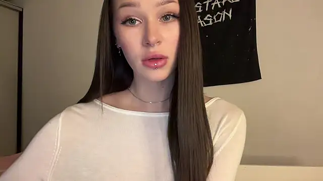 Snapshot of ur_molly chatting on November 10, 2025, 1:05 pm ur molly online show from November 10, 2025, 1:05 pm