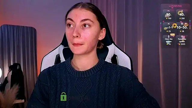 Snapshot of lady_curls chatting on November 21, 2025, 9:47 pm lady curls online show from November 21, 2025, 9:47 pm