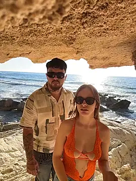 MrAndMrsSavage online show from February 4, 2026, 2:01 pm