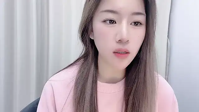 Snapshot of chloe-01 chatting on December 5, 2024, 3:23 pm chloe-01 online show from December 5, 2024, 3:23 pm