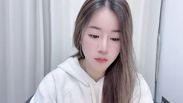 Snapshot of chloe-01 chatting on December 27, 2024, 12:12 pm chloe-01 online show from December 27, 2024, 12:12 pm