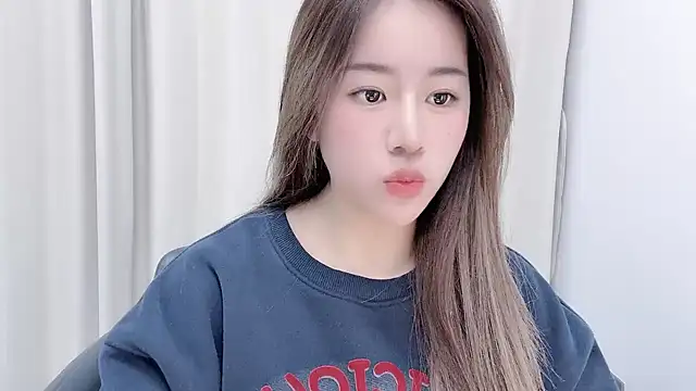 Snapshot of chloe-01 chatting on January 16, 2025, 12:42 pm chloe-01 online show from January 16, 2025, 12:42 pm