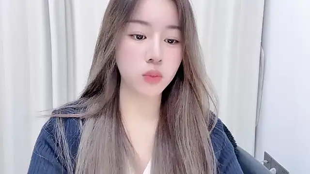 Snapshot of chloe-01 chatting on January 23, 2025, 12:30 pm chloe-01 online show from January 23, 2025, 12:30 pm