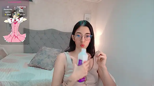 Snapshot of brooklove_doll chatting on March 12, 2025, 7:58 pm brooklove doll online show from March 12, 2025, 7:58 pm