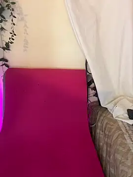 MOMALANA online show from March 5, 2025, 2:01 pm