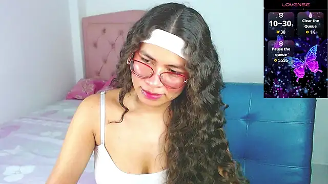 Snapshot of Cynthia_hazel chatting on November 5, 2025, 5:10 am Cynthia hazel online show from November 5, 2025, 5:10 am