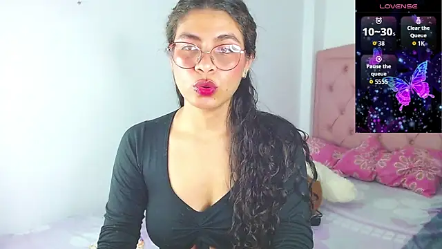 Snapshot of Cynthia_hazel chatting on November 27, 2025, 3:40 am Cynthia hazel online show from November 27, 2025, 3:40 am