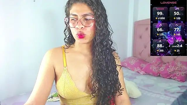 Snapshot of Cynthia_hazel chatting on November 26, 2025, 3:28 am Cynthia hazel online show from November 26, 2025, 3:28 am