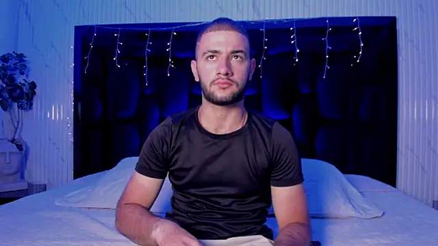 MaximusDick1  online show from March 31, 2026, 12:07 pm