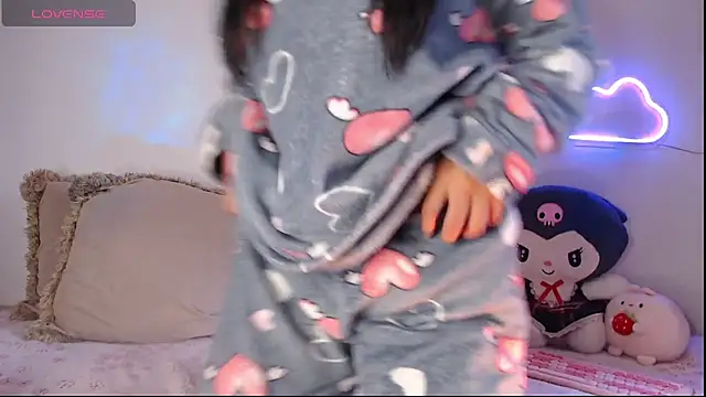 Snapshot of sofi_soft_ chatting on November 29, 2025, 5:35 pm sofi soft online show from November 29, 2025, 5:35 pm