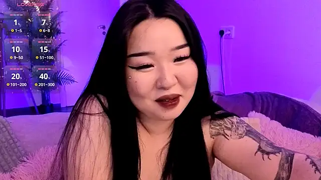 Snapshot of mei_honey_ chatting on October 29, 2025, 9:47 pm mei honey online show from October 29, 2025, 9:47 pm