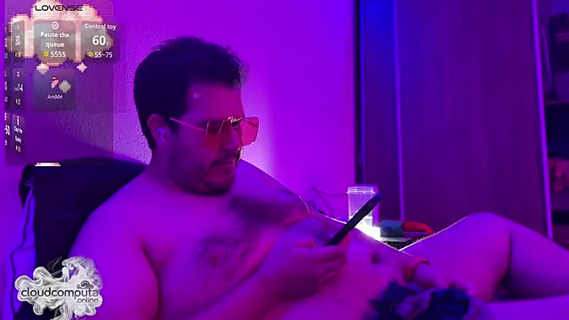 Snapshot of bearcloudcomputa chatting on November 1, 2025, 6:30 am bearcloudcomputa online show from November 1, 2025, 6:30 am