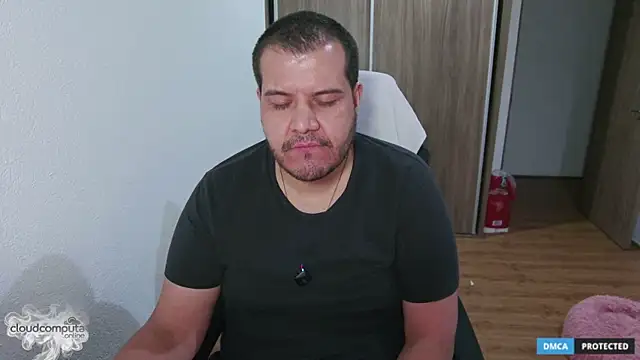 Snapshot of bearcloudcomputa chatting on November 10, 2025, 4:17 am bearcloudcomputa online show from November 10, 2025, 4:17 am