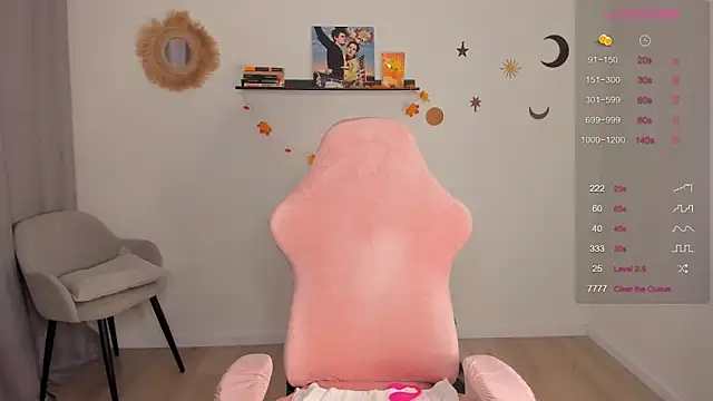 Snapshot of Cassie_Ice chatting on November 30, 2025, 3:57 pm Cassie Ice online show from November 30, 2025, 3:57 pm