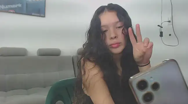 Yeimi360 online show from March 20, 2025, 1:02 am