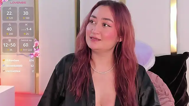 SalommeFlores online show from March 14, 2025, 6:21 am