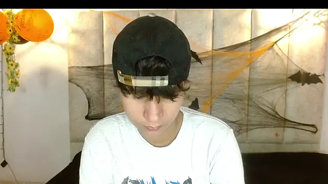 Snapshot of Im_Milan_Rs chatting on October 29, 2025, 3:27 am Im Milan Rs online show from October 29, 2025, 3:27 am