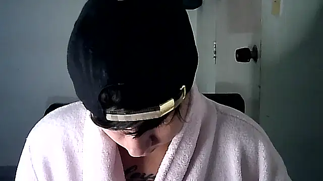 Snapshot of Im_Milan_Rs chatting on November 19, 2025, 1:05 am Im Milan Rs online show from November 19, 2025, 1:05 am