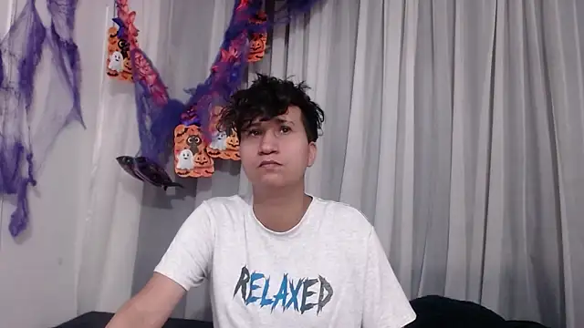 Snapshot of Im_Milan_Rs chatting on October 30, 2025, 3:05 am Im Milan Rs online show from October 30, 2025, 3:05 am